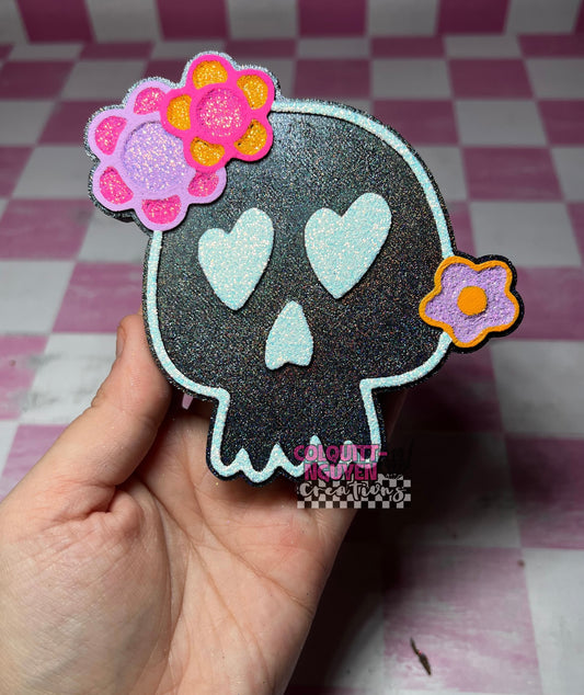 Heart Eyes Skull