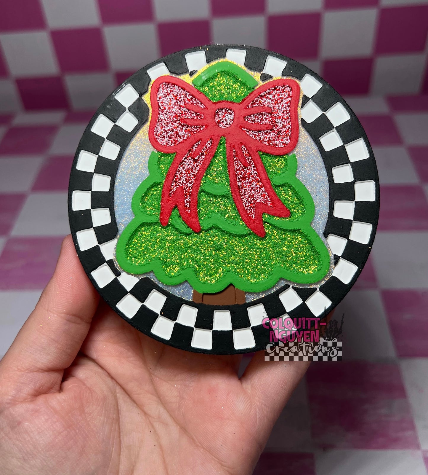Round Checkered Christmas Tree